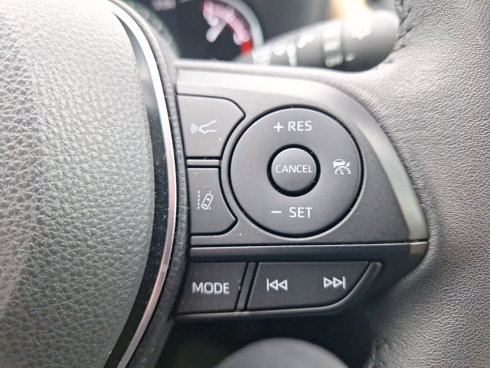 Used 2024 Toyota RAV4 XLE Premium image 21