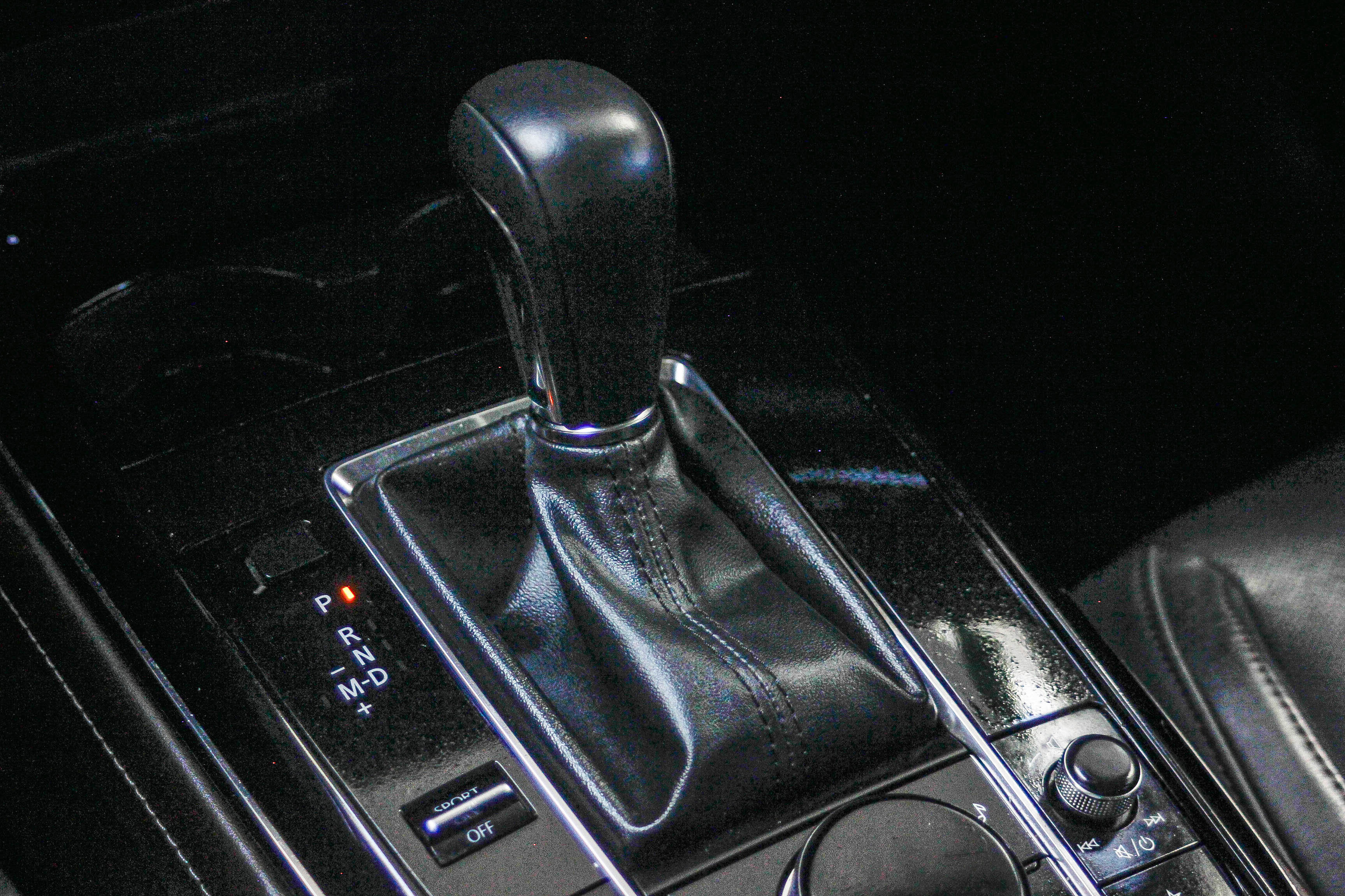 Used 2024 MAZDA CX-30 AWD 2.5 S w/ Premium Package image 19