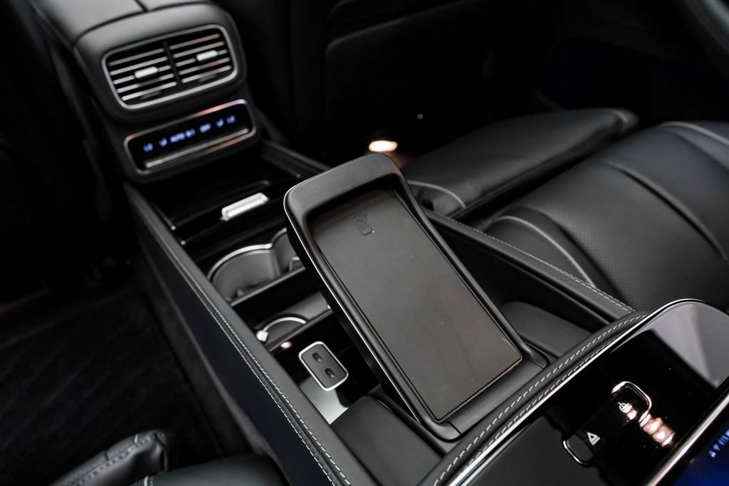 Used 2021 Mercedes-Benz Maybach GLS 600 4MATIC image 43