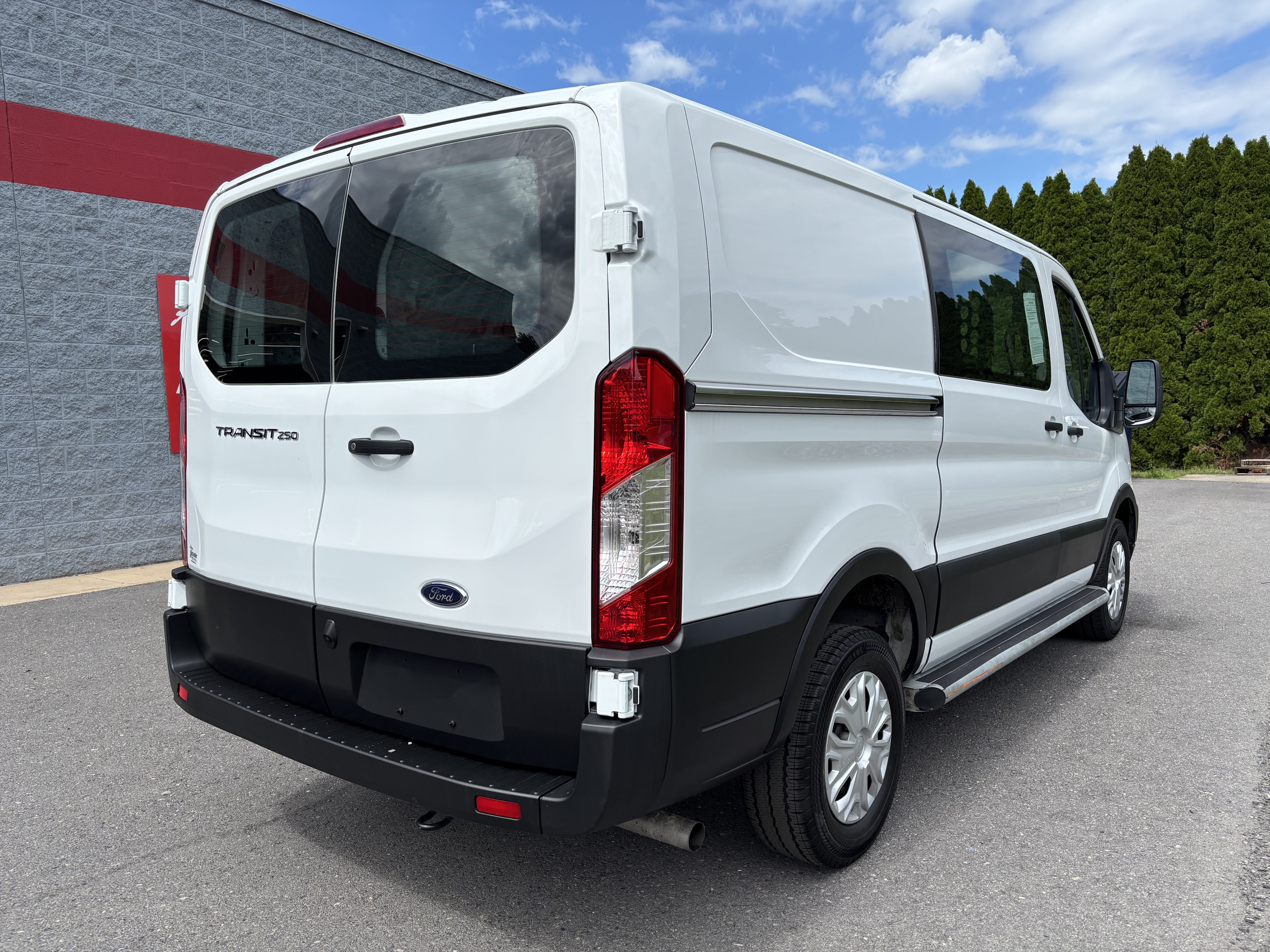 Used 2025 Ford Transit 250 Low Roof w/ Exterior Upgrade Package RWD video 3