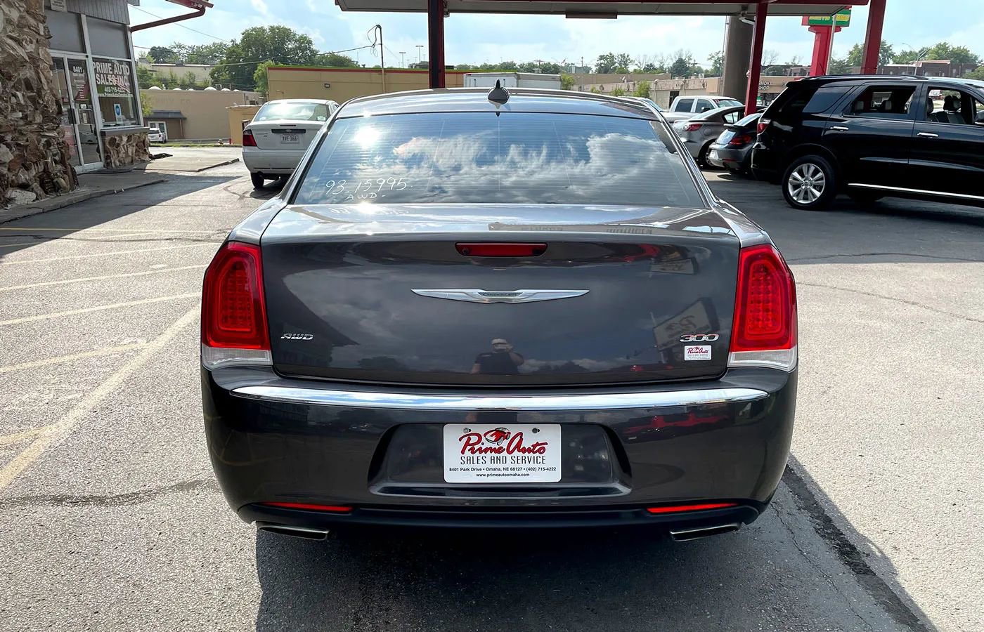 Used 2017 Chrysler 300 Limited image 5