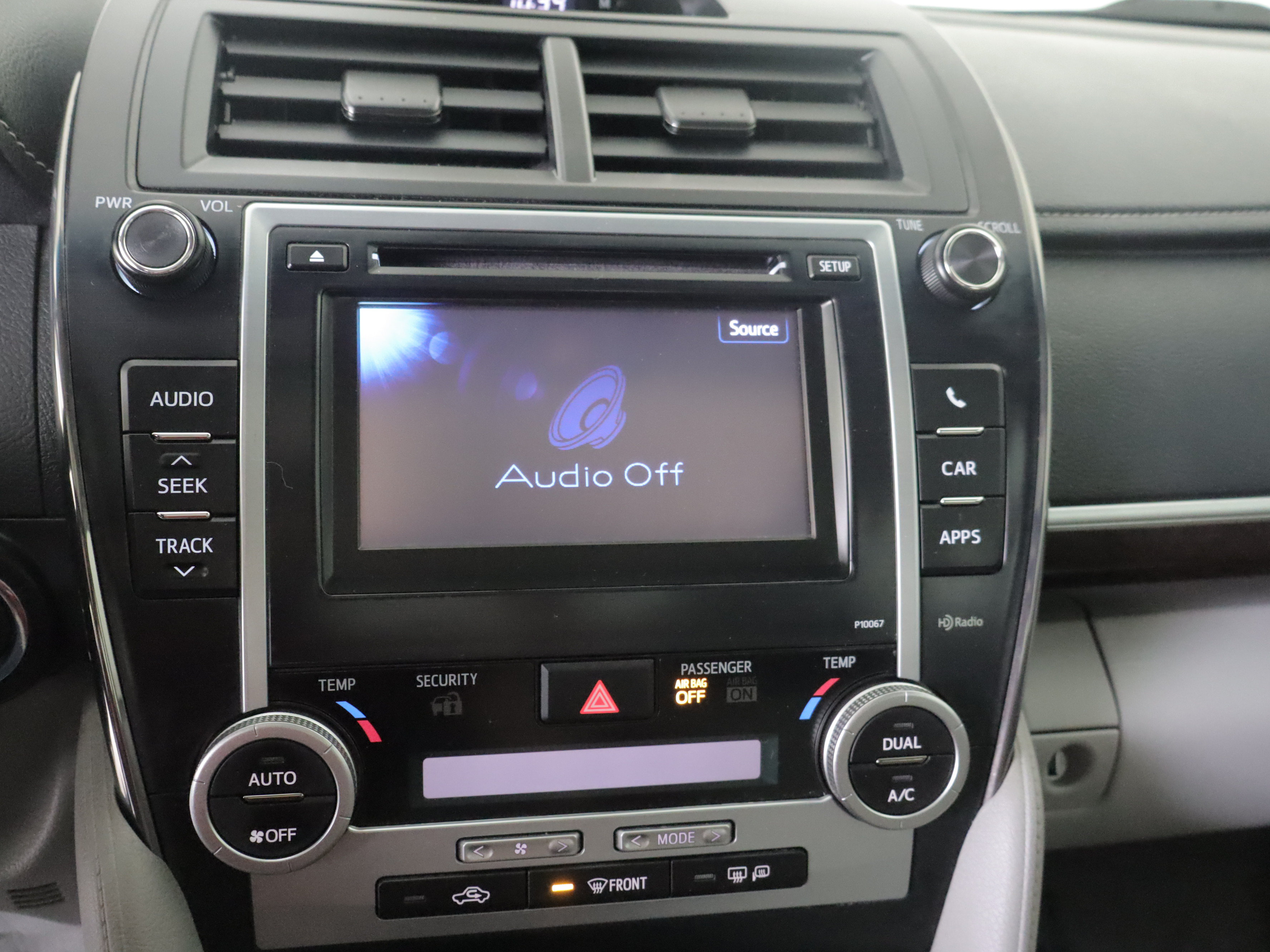 Used 2012 Toyota Camry XLE w/ Convenience Pkg FWD image 16