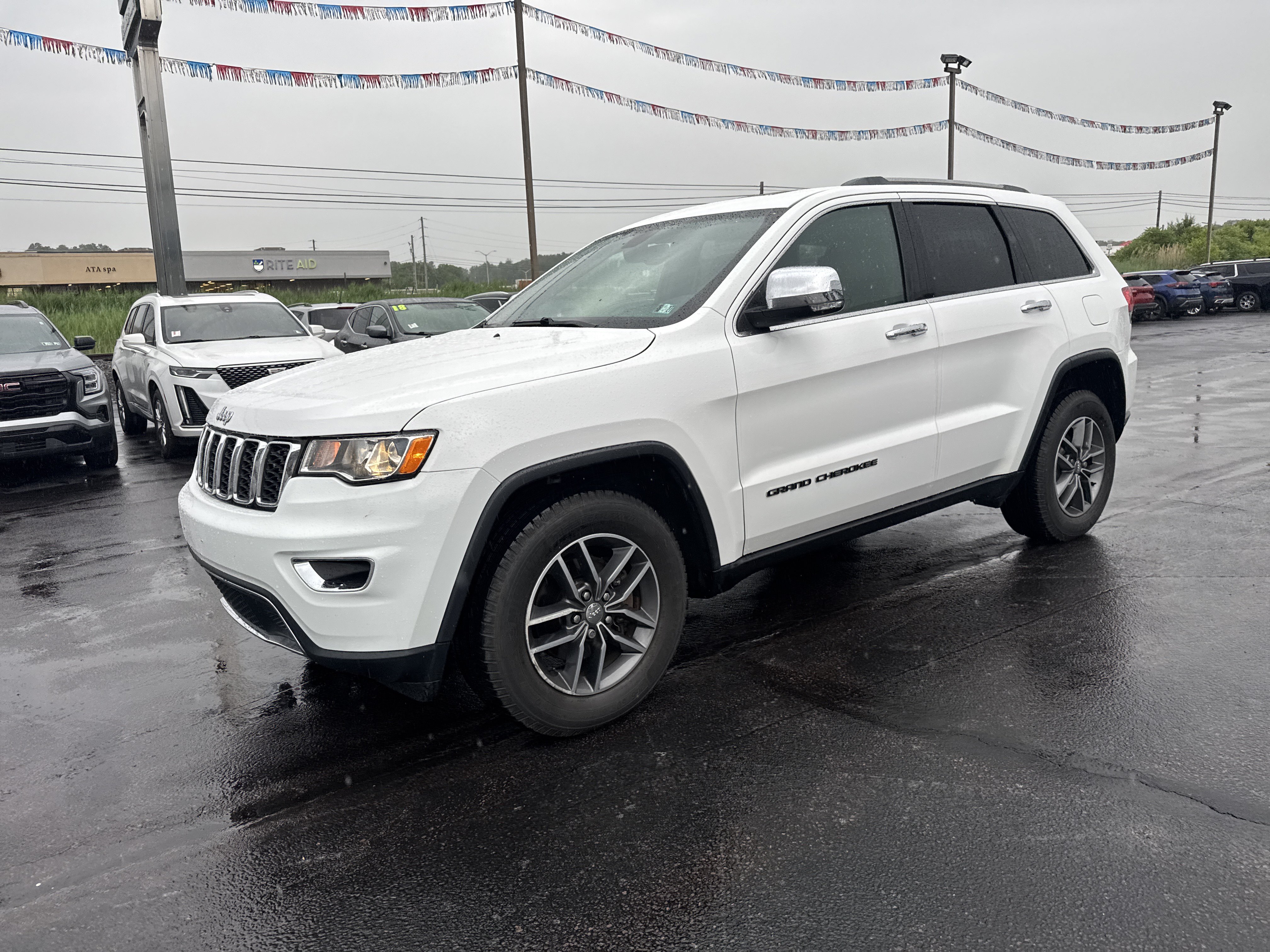 Used 2018 Jeep Grand Cherokee Limited AWD/4WD image 8