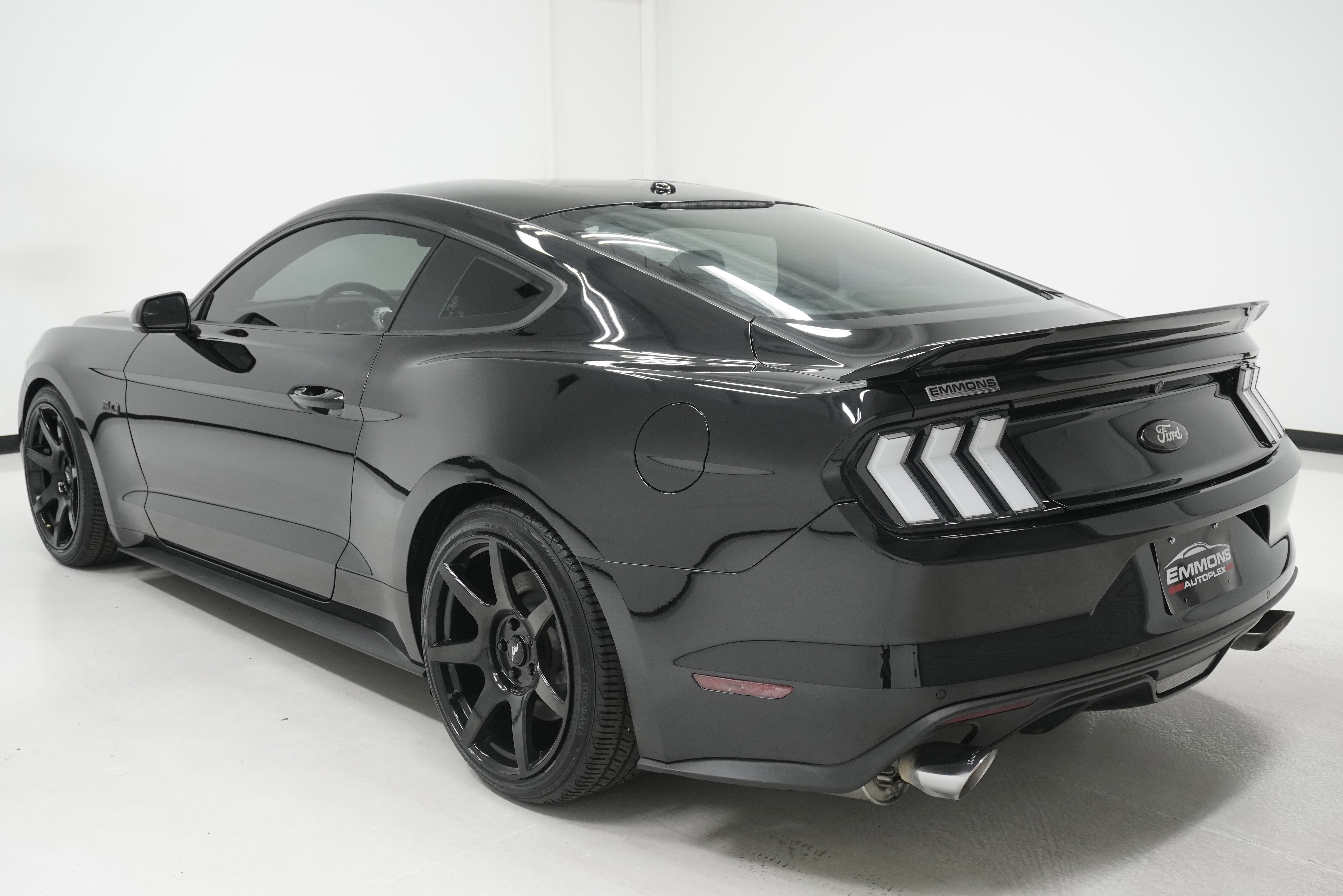 Used 2016 Ford Mustang GT Premium image 6