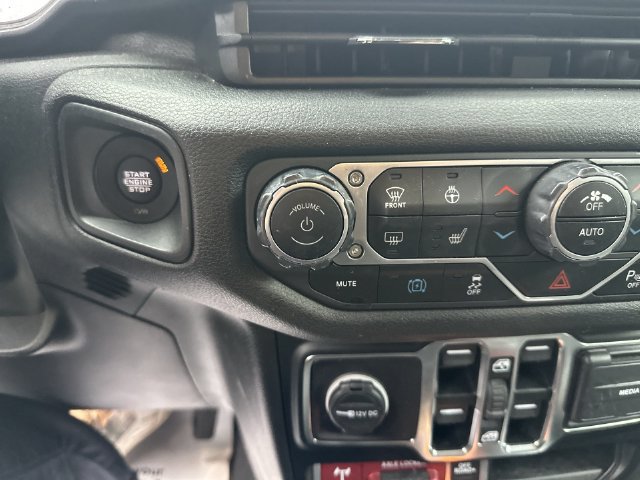 Used 2024 Jeep Wrangler Unlimited AWD/4WD image 14