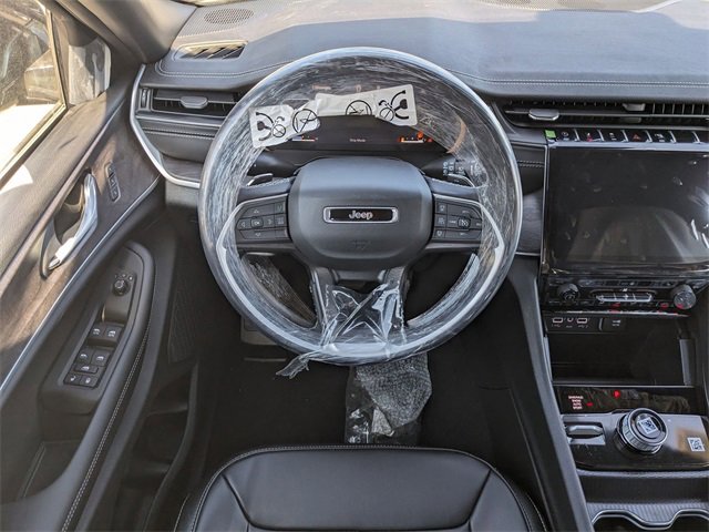 New 2025 Jeep Grand Cherokee Limited image 12