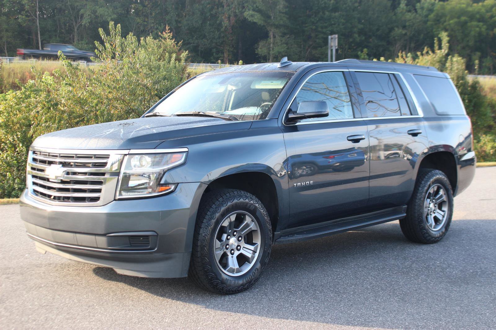 Used 2019 Chevrolet Tahoe LS image 3