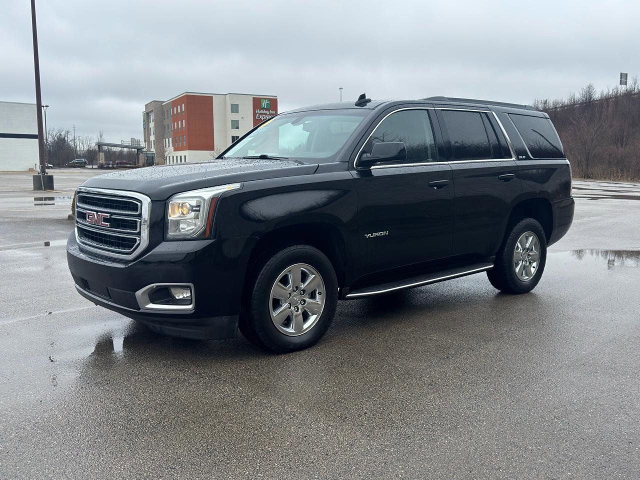 Used 2018 GMC Yukon SLE AWD/4WD image 3