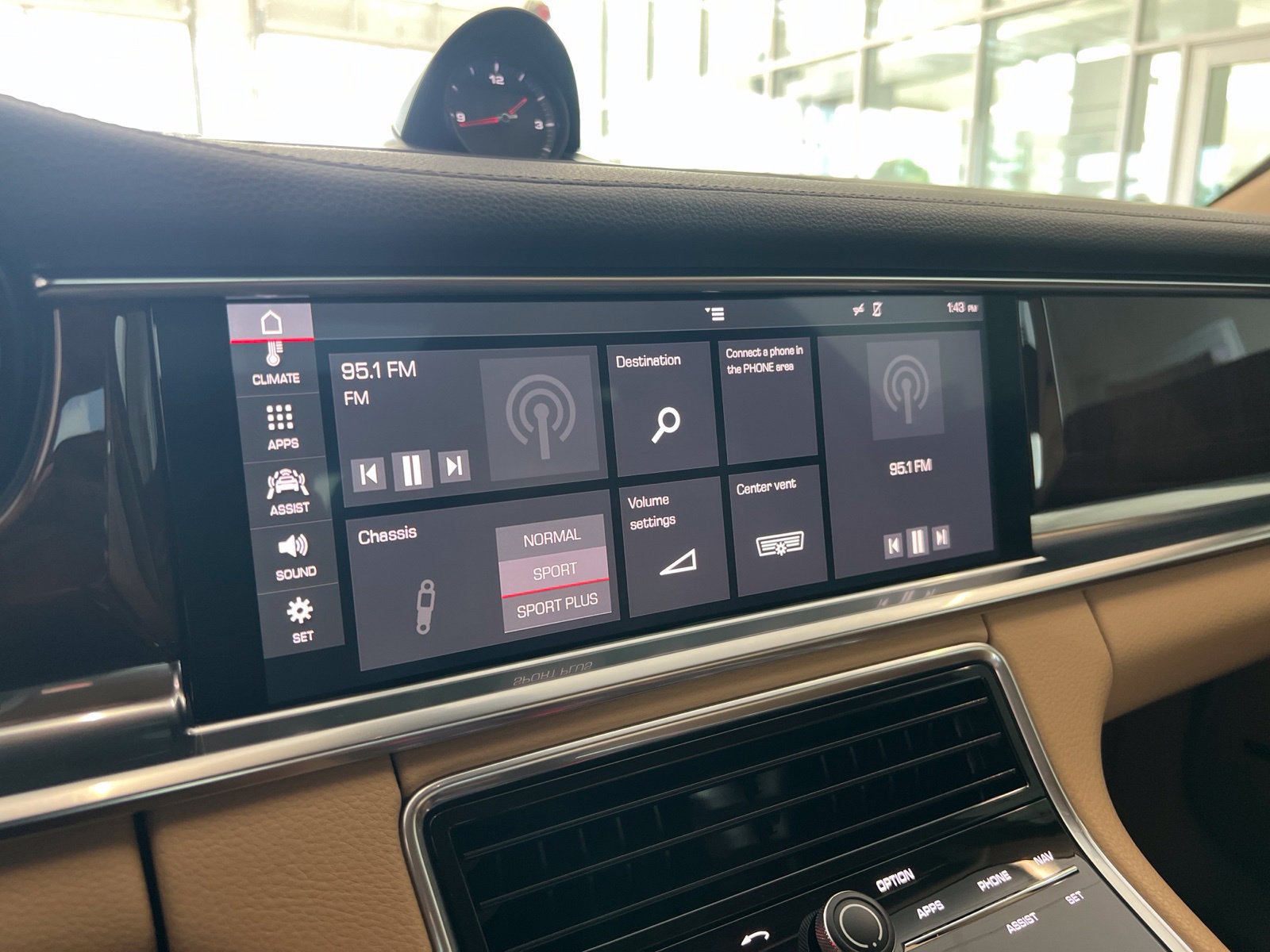 Used 2018 Porsche Panamera 4S AWD/4WD image 14