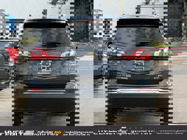 Used 2018 Chevrolet Equinox Premier image 7