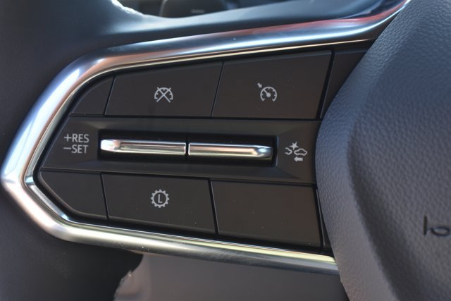 New 2027 Chevrolet Traverse LT w/ Driver Confidence Package FWD image 21