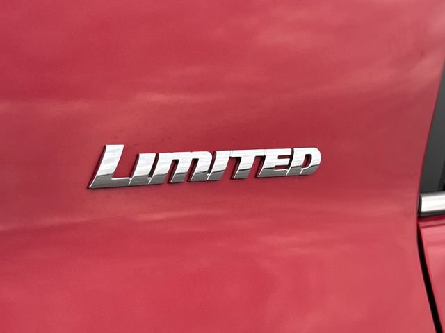Used 2023 Toyota 4Runner Limited AWD/4WD image 18