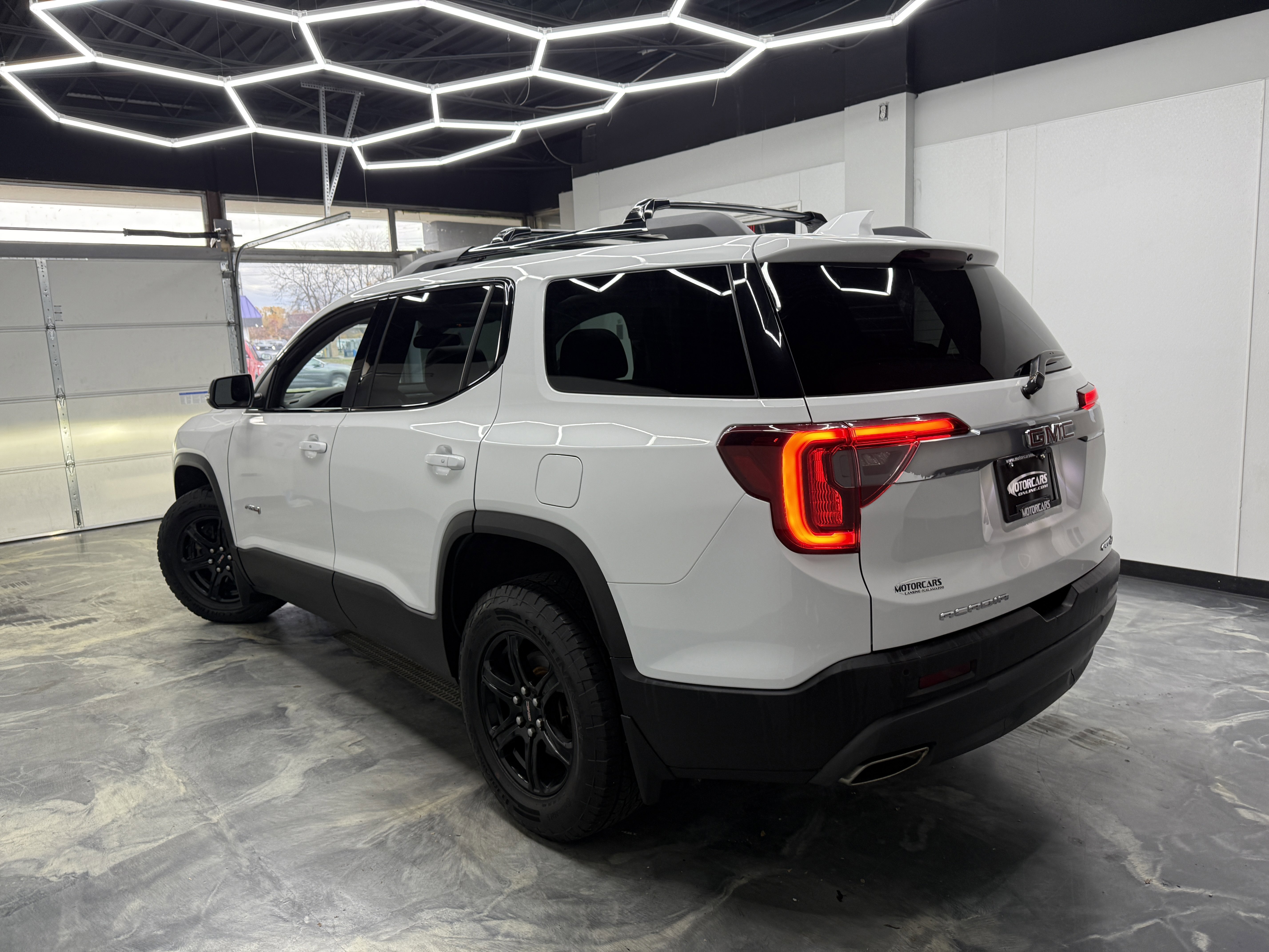 Used 2021 GMC Acadia AT4 image 7