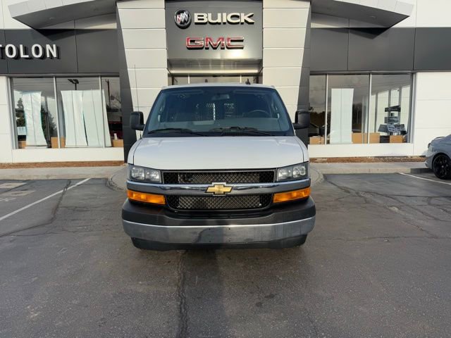 Used 2024 Chevrolet Express 2500 w/ Driver Convenience Package image 3
