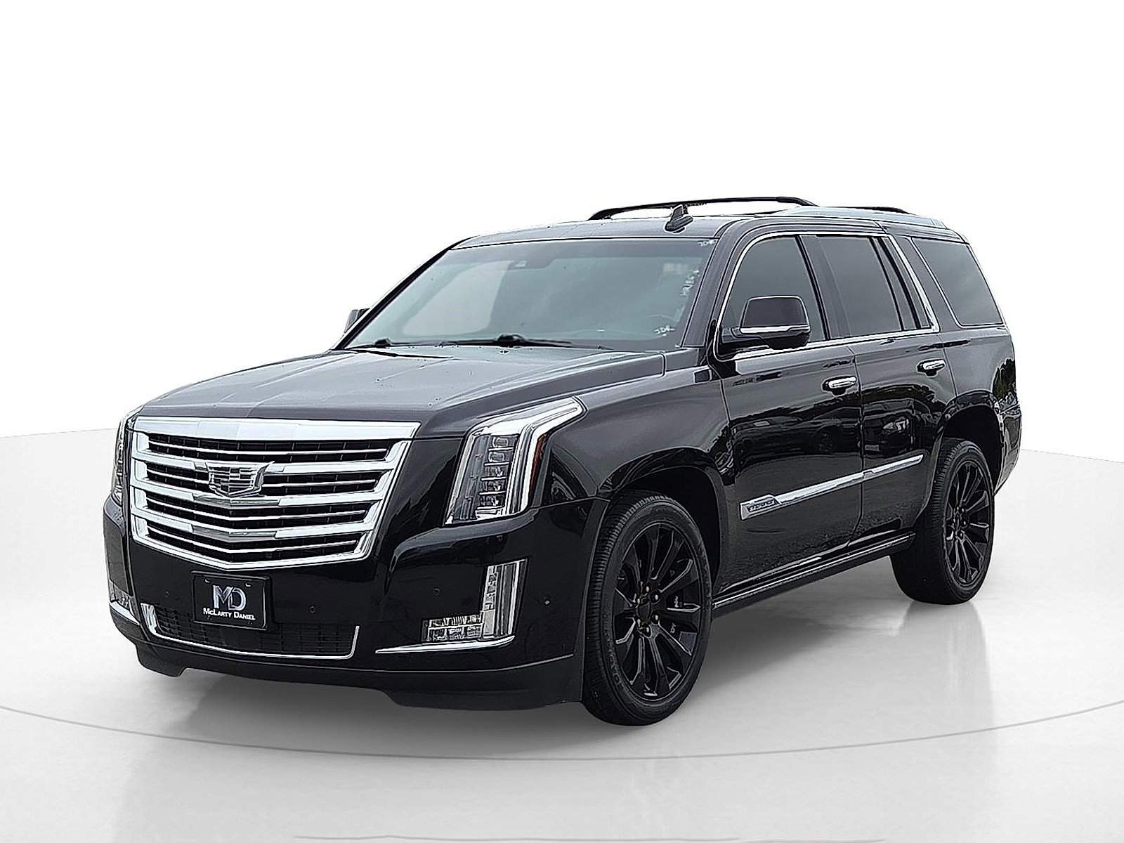 Used 2017 Cadillac Escalade Platinum image 2