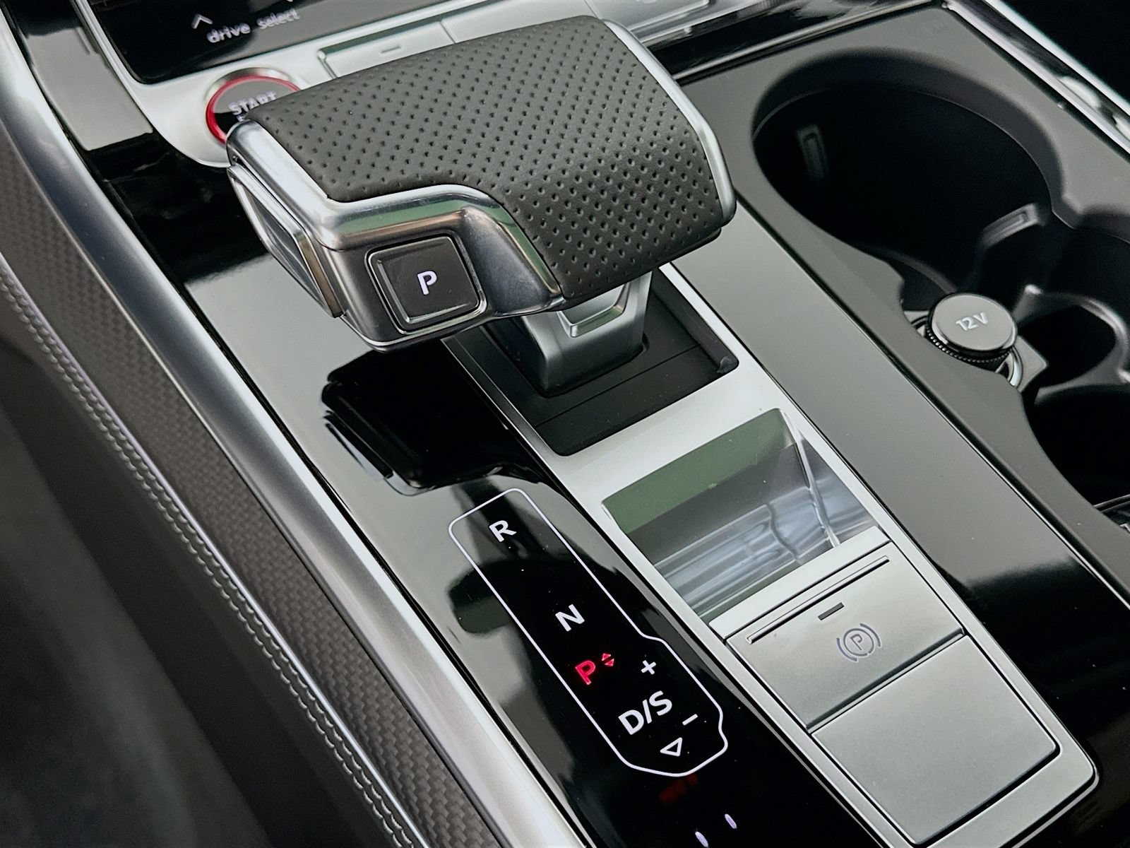 New 2026 Audi SQ7 Premium Plus AWD/4WD image 28