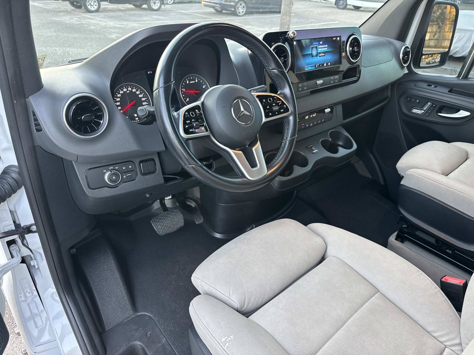 Used 2020 Mercedes-Benz Sprinter 3500 image 38