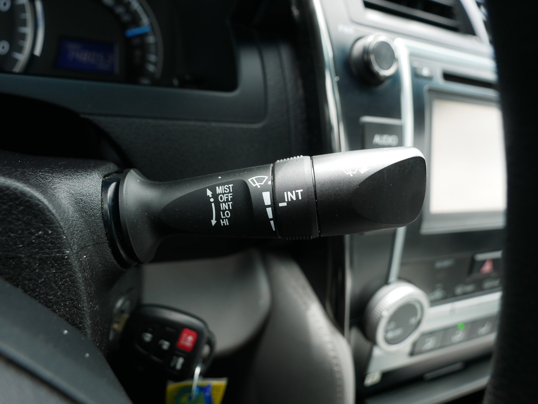 Used 2014 Toyota Camry LE FWD image 31