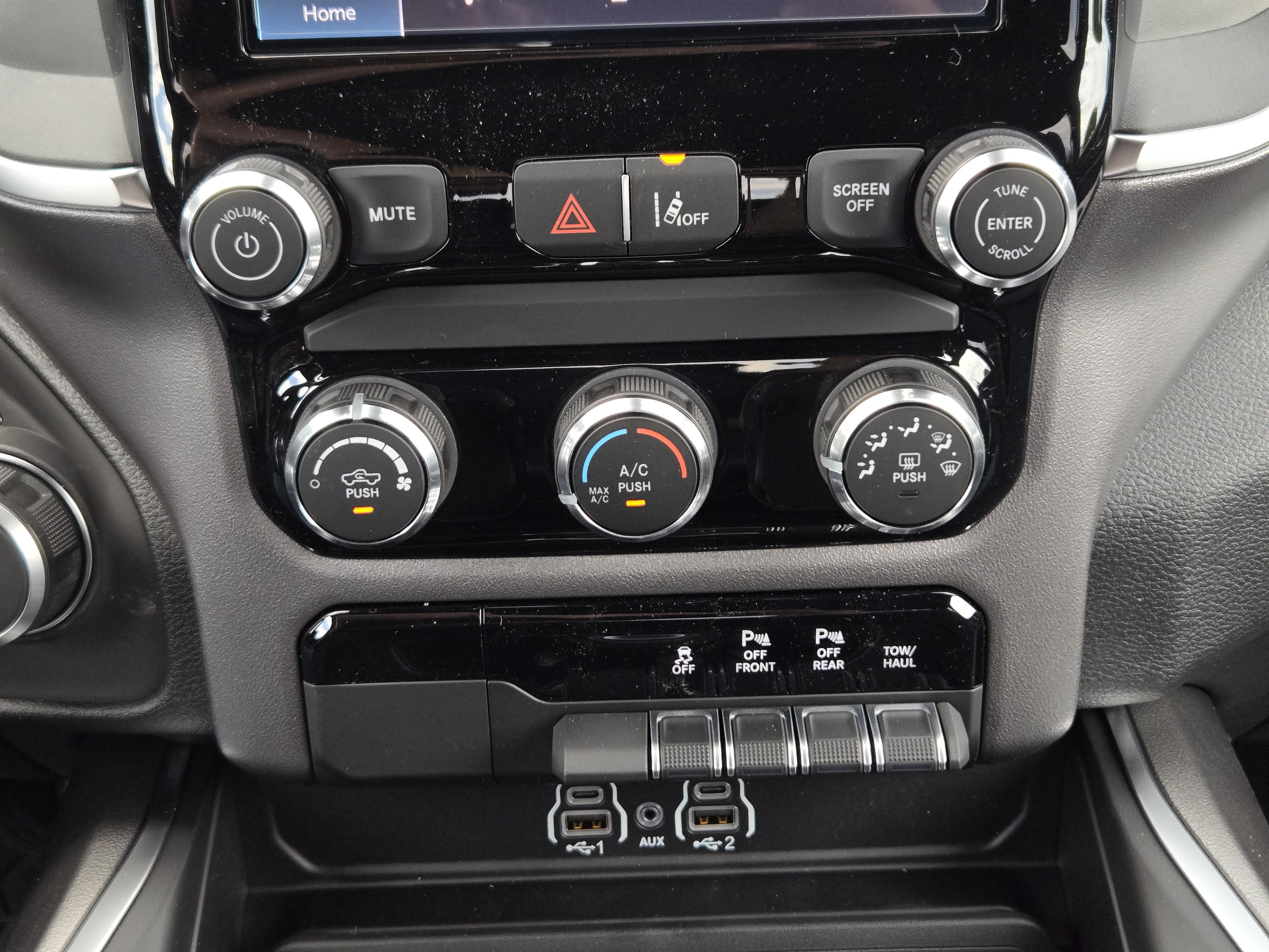 New 2026 RAM 1500 Big Horn w/ Sport Appearance Package AWD/4WD image 15