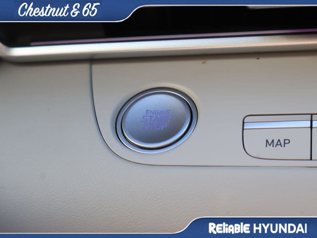 Certified 2024 Hyundai Elantra Limited FWD image 32