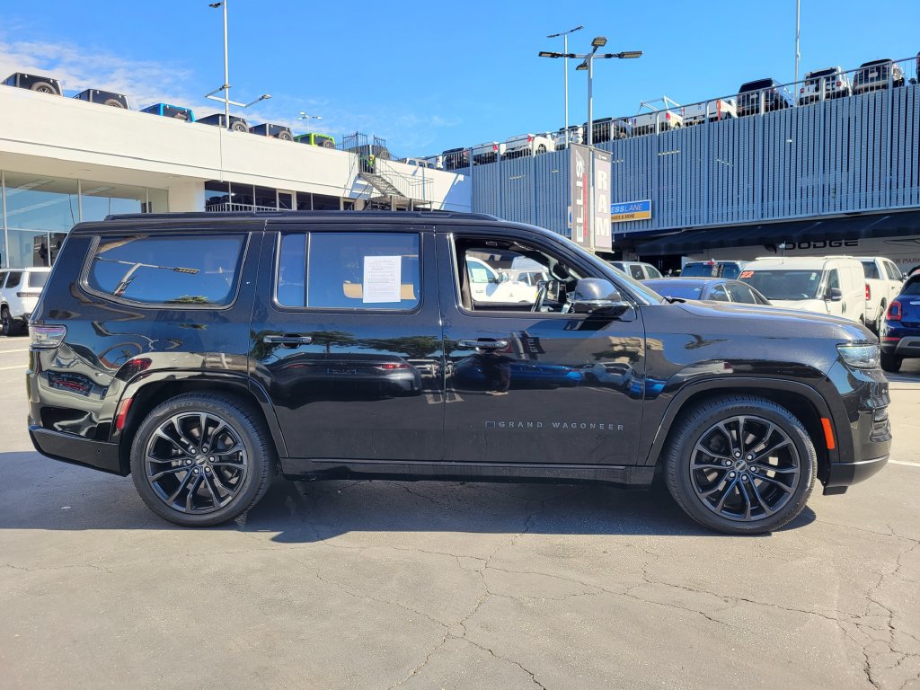 Used 2022 Jeep Grand Wagoneer Series II w/ Quick Order Packagew 28T AWD/4WD image 33