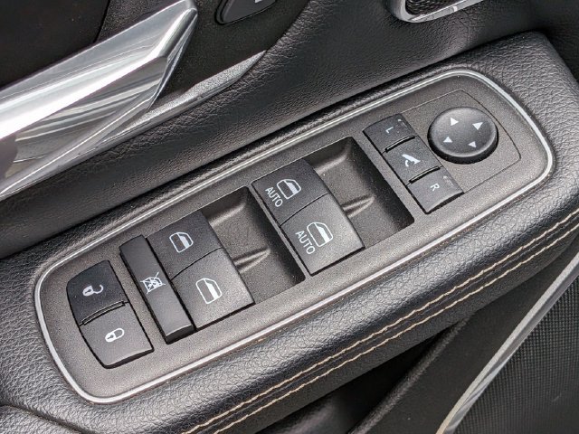 Used 2023 RAM 1500 Laramie AWD/4WD image 22