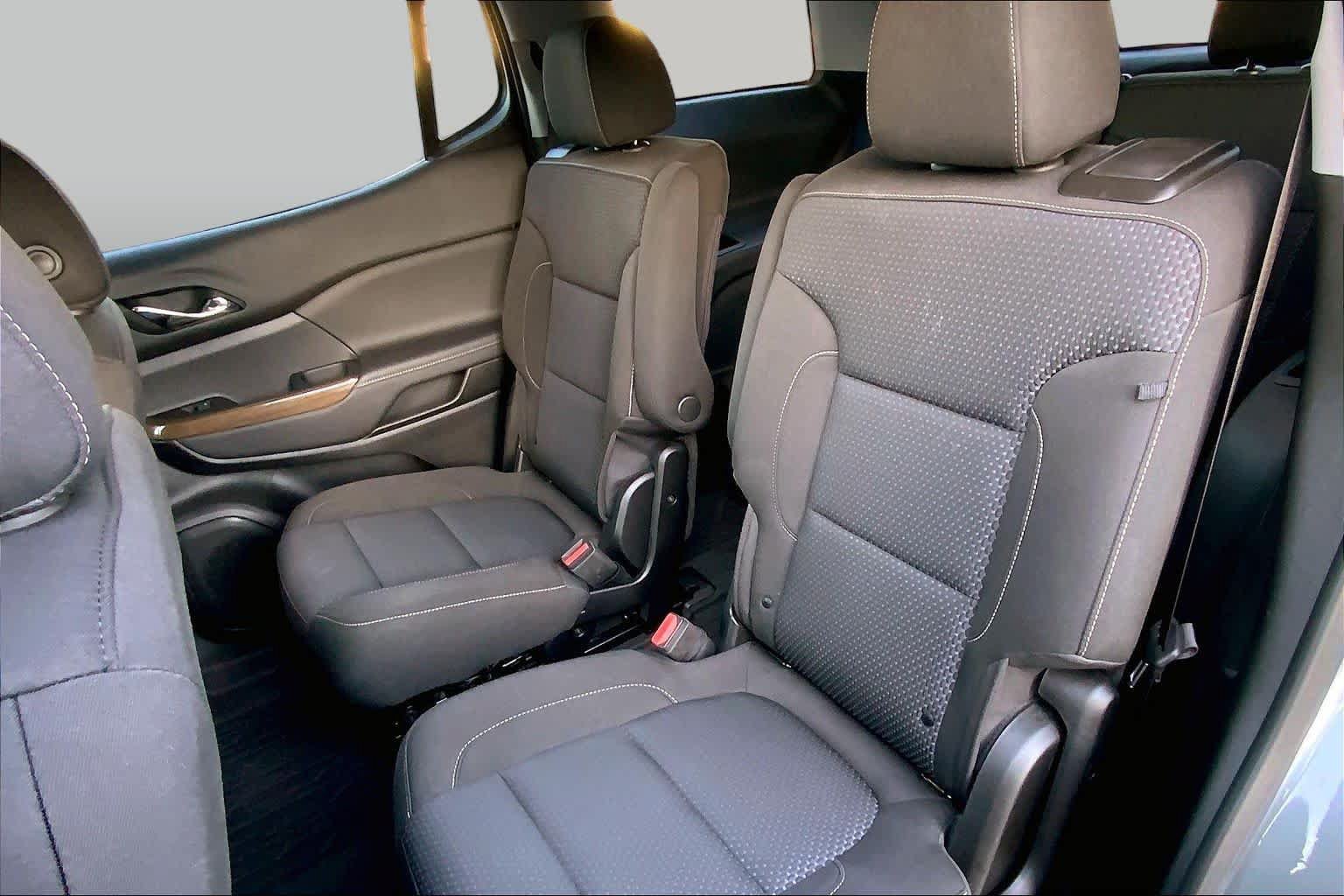 Used 2023 GMC Acadia SLE w/ Driver Convenience Package FWD image 20