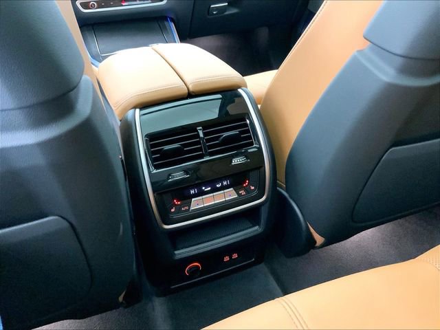 Used 2025 BMW X5 M60i image 34