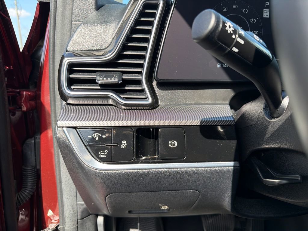 Used 2023 Kia Sportage SX image 31