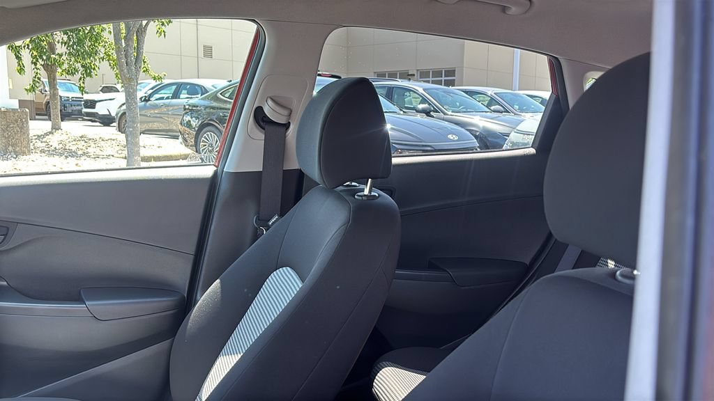 Used 2018 Hyundai Kona SEL FWD image 24