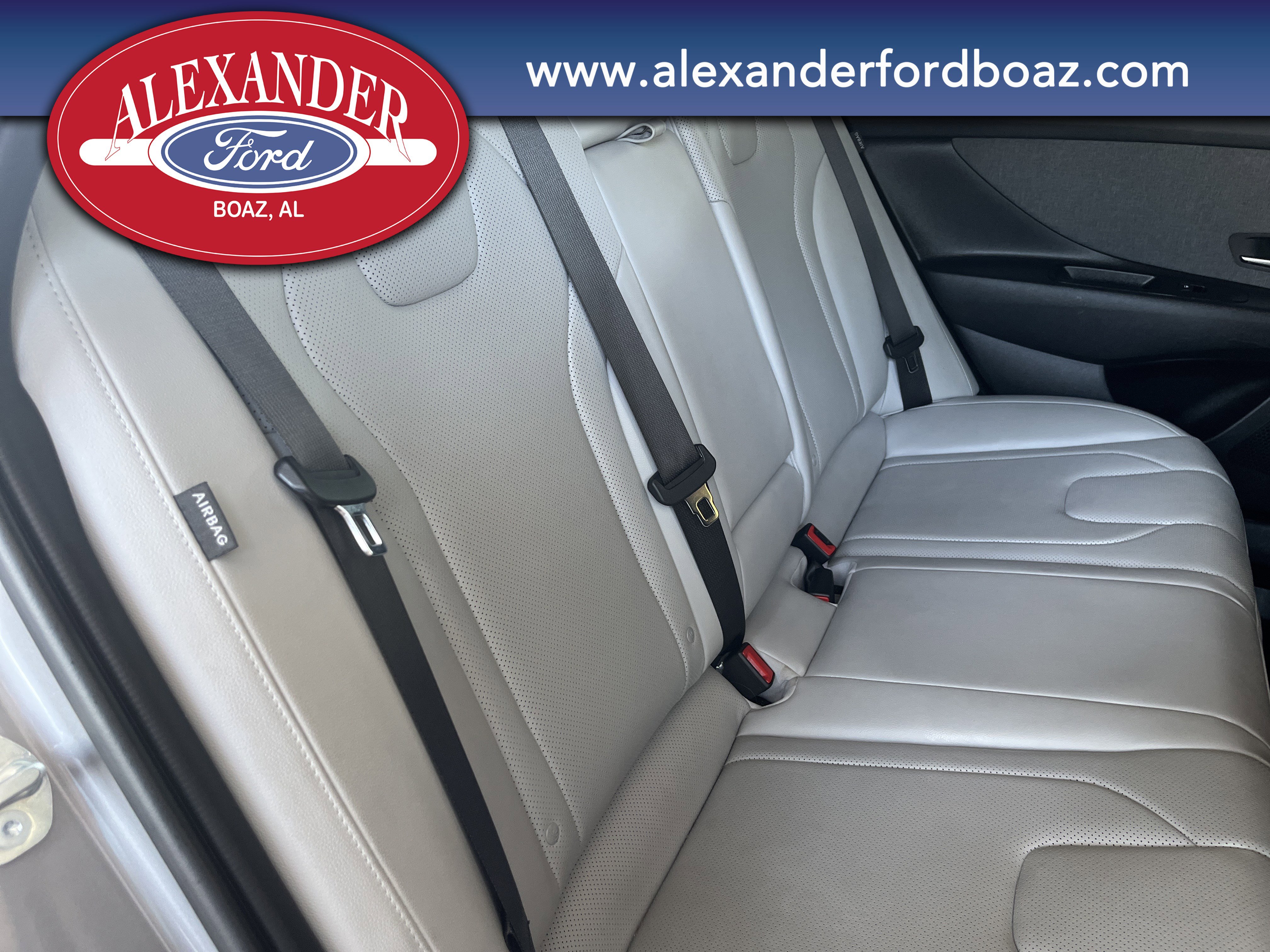 Used 2025 Hyundai Elantra Limited FWD image 17