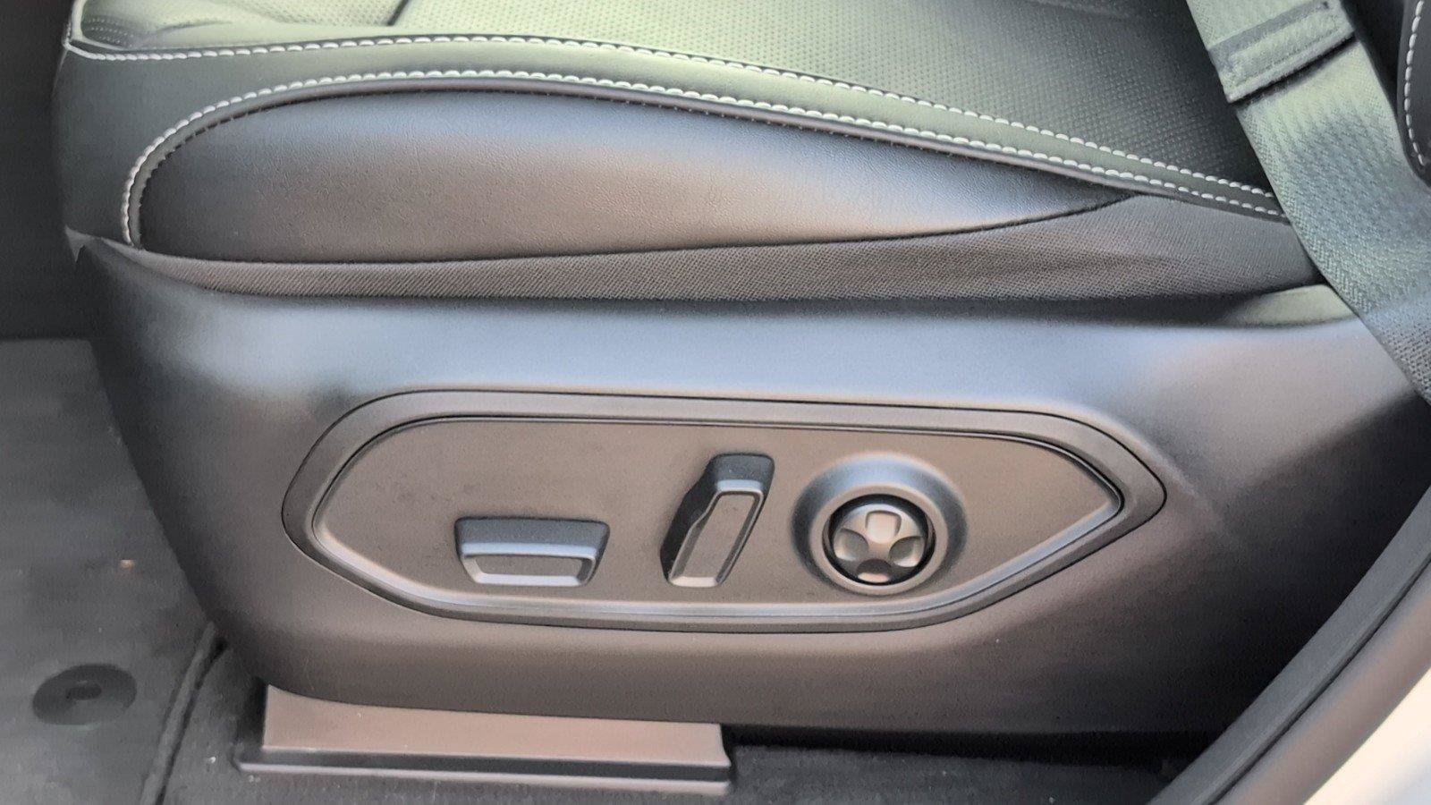New 2026 Jeep Grand Cherokee L Limited AWD/4WD image 18