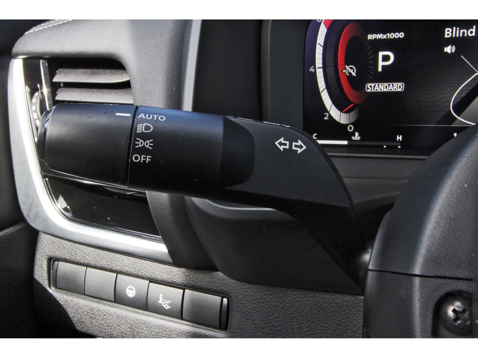 Certified 2025 Nissan Rogue SL w/ SL Premium Package FWD image 21