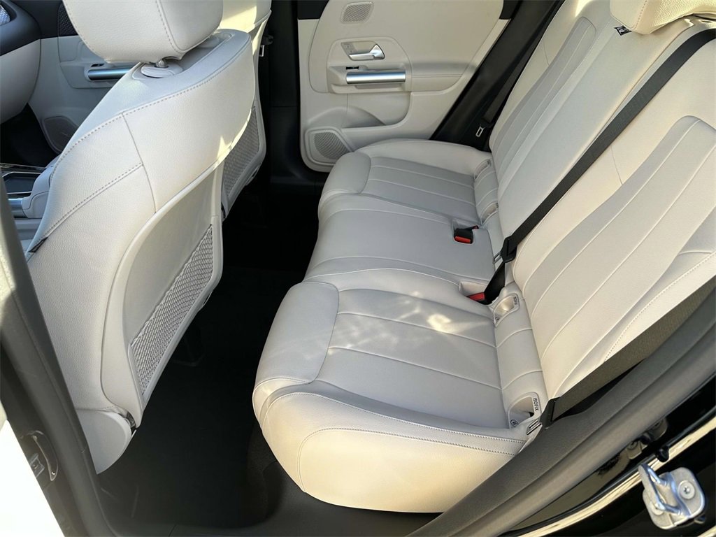 New 2025 Mercedes-Benz GLA 250 image 22