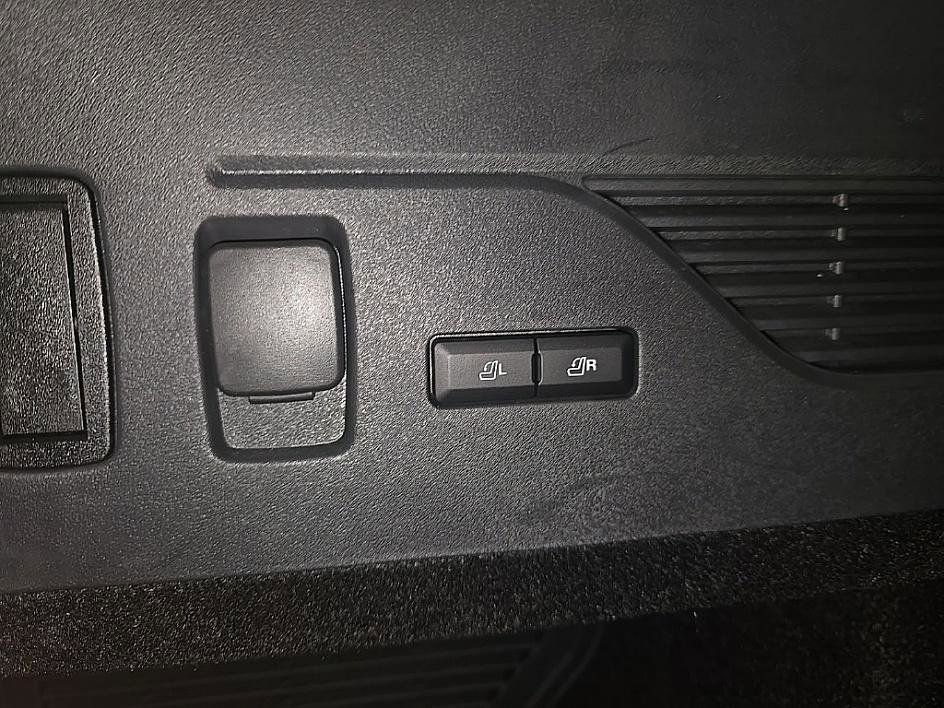 Used 2025 Lincoln Nautilus Reserve image 35