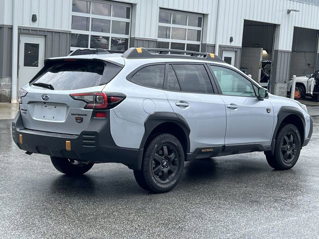 Used 2025 Subaru Outback Wilderness AWD/4WD image 13