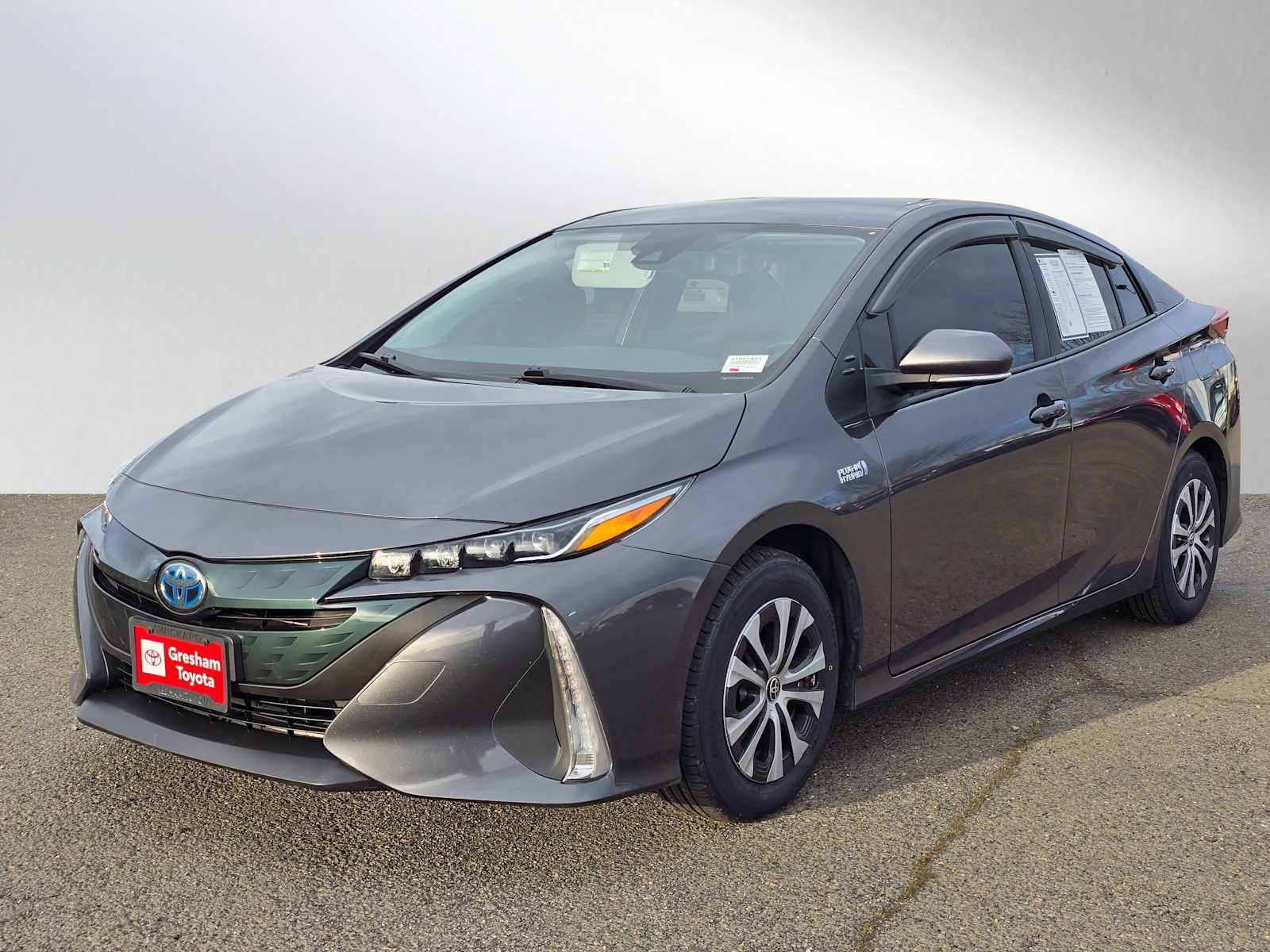 Used 2021 Toyota Prius Prime XLE image 9