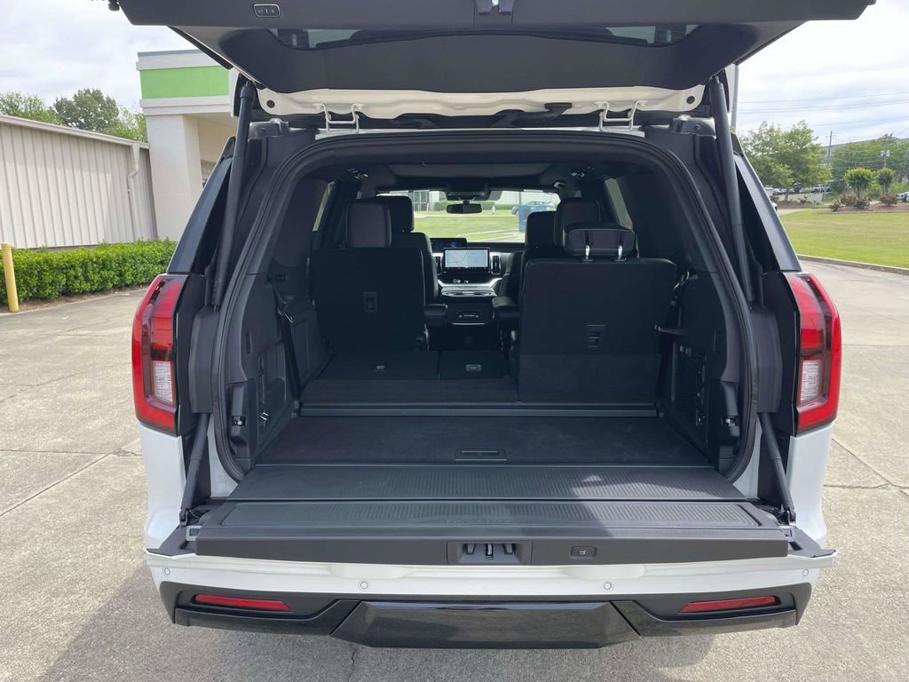 New 2025 Ford Expedition Platinum w/ Stealth Appearance Package image 10