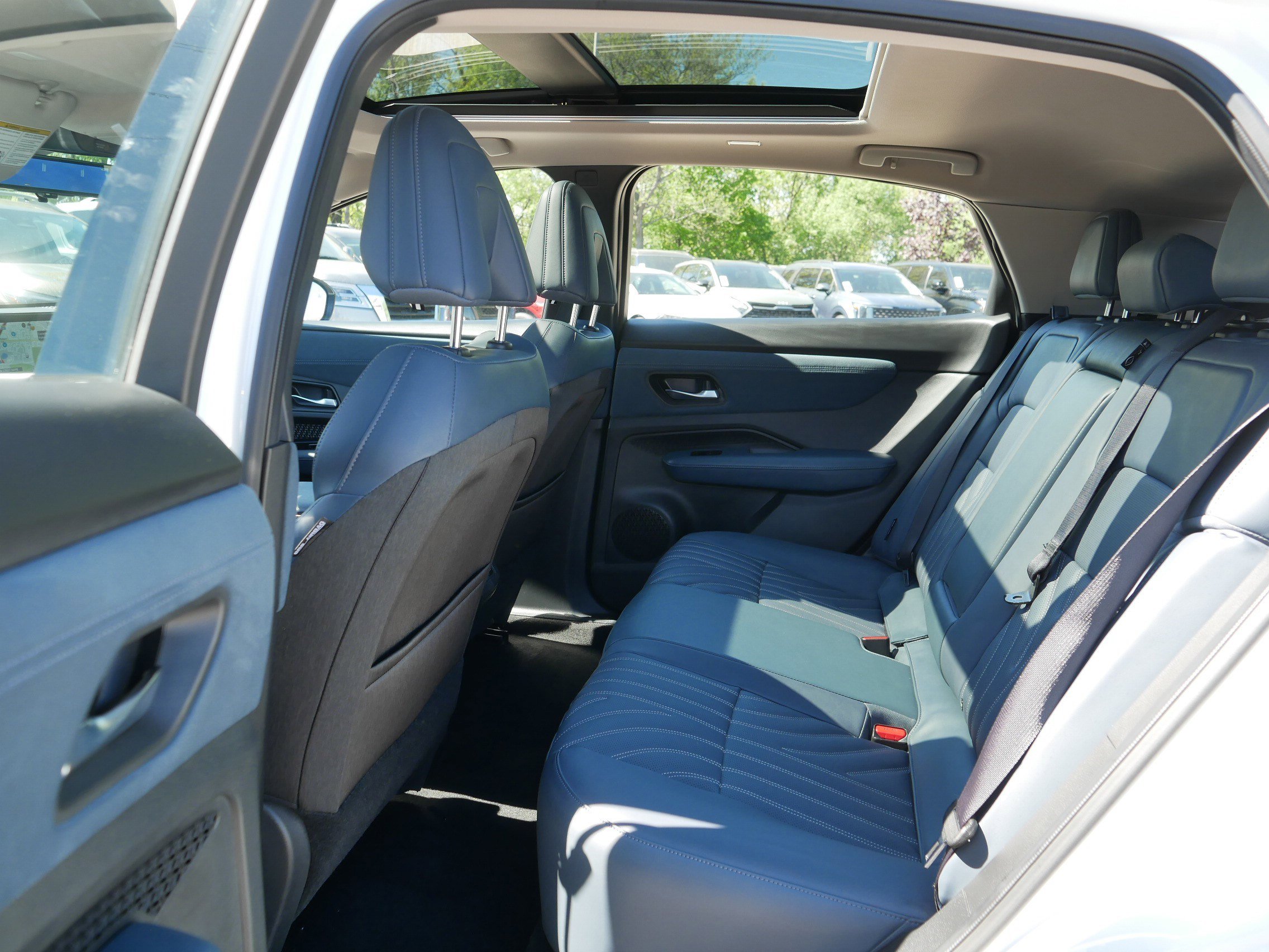 Certified 2024 Nissan Ariya AWD image 34