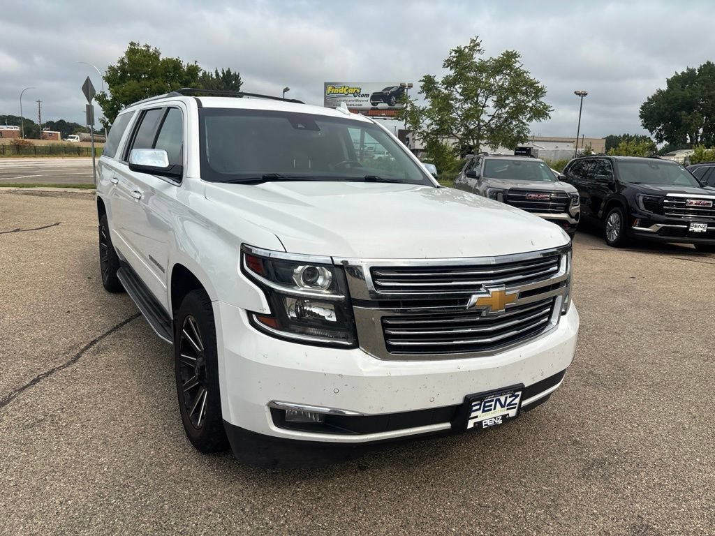 Used 2018 Chevrolet Suburban Premier AWD/4WD image 3