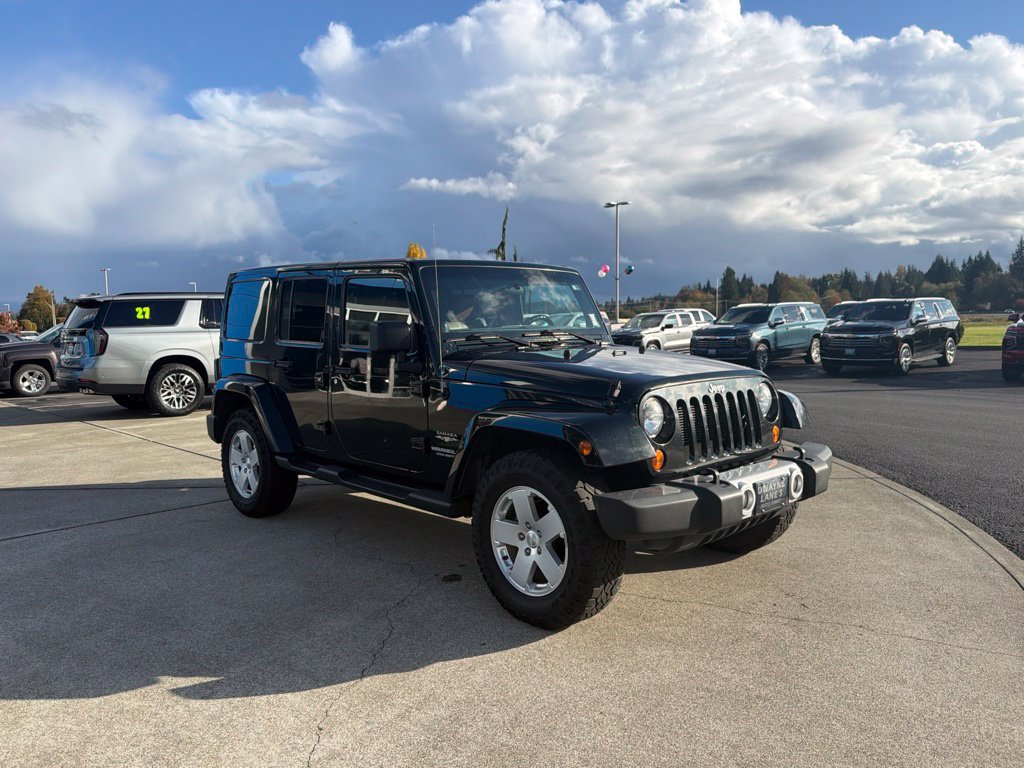 Used 2012 Jeep Wrangler Unlimited Sahara AWD/4WD image 8