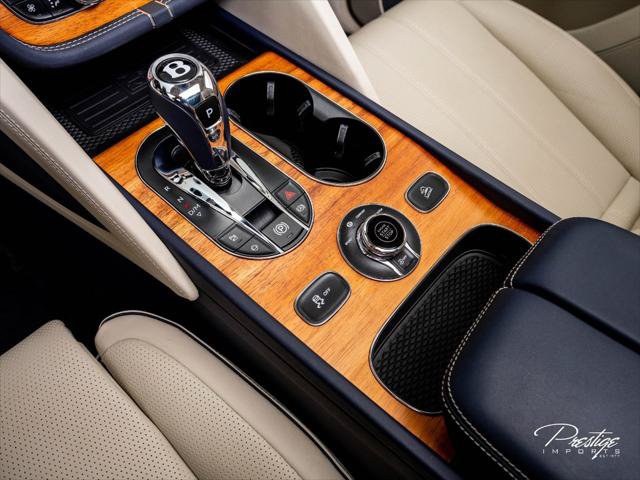 Used 2024 Bentley Bentayga AWD/4WD image 25