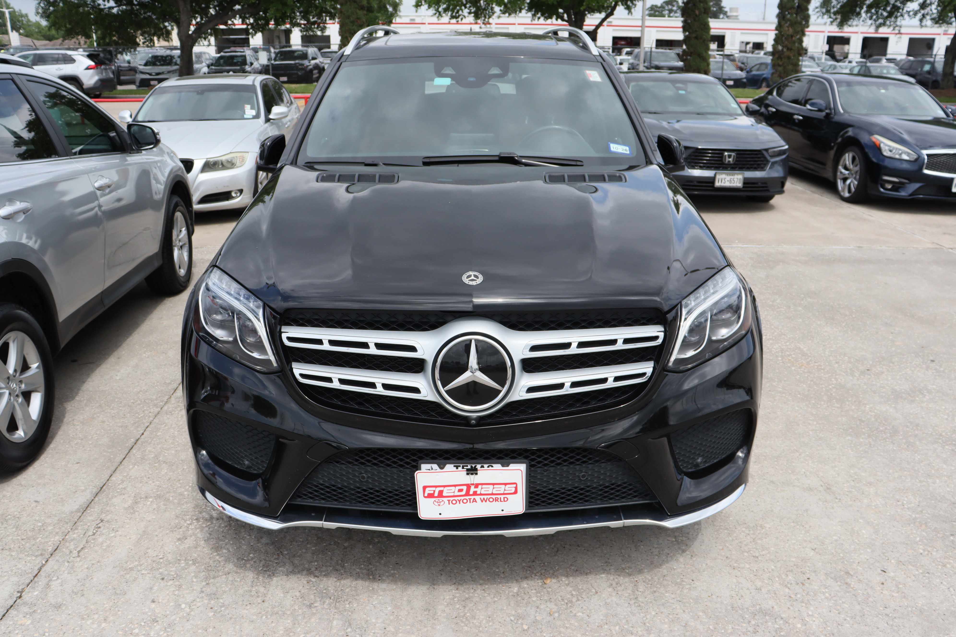 Used 2018 Mercedes-Benz GLS 550 4MATIC image 3
