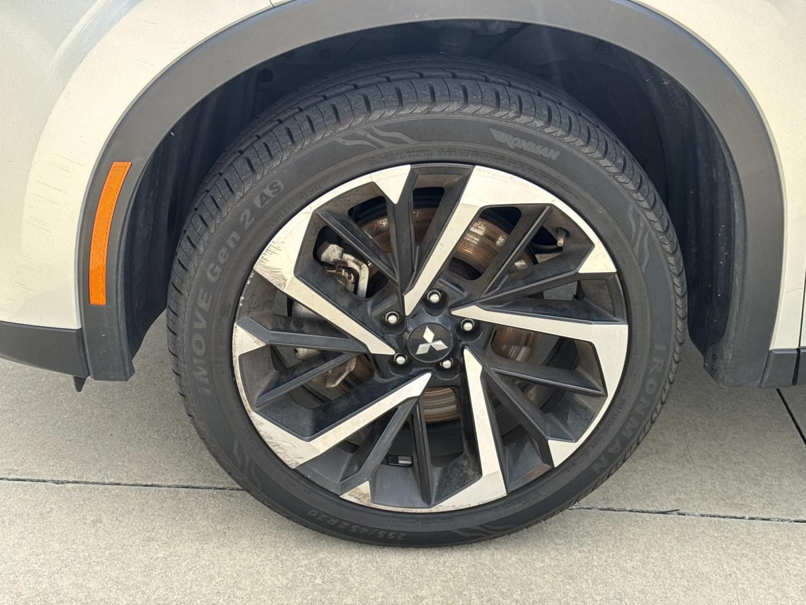 Used 2024 Mitsubishi Outlander SE AWD/4WD image 4