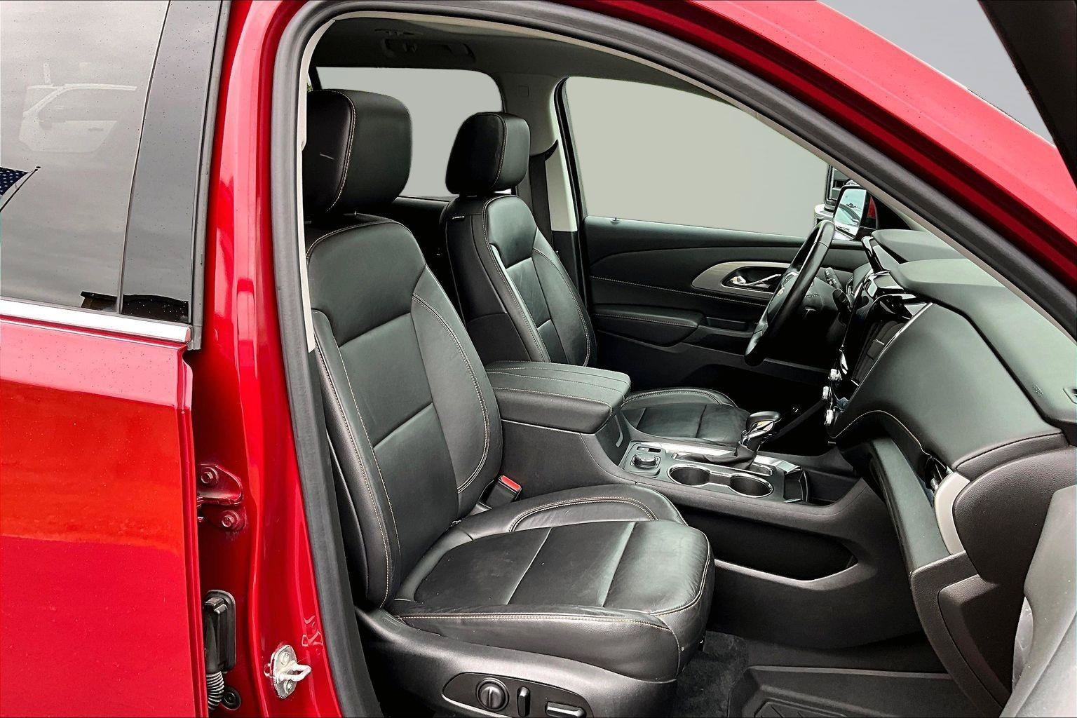 Used 2021 Chevrolet Traverse LT w/ LT Premium Package AWD/4WD image 8