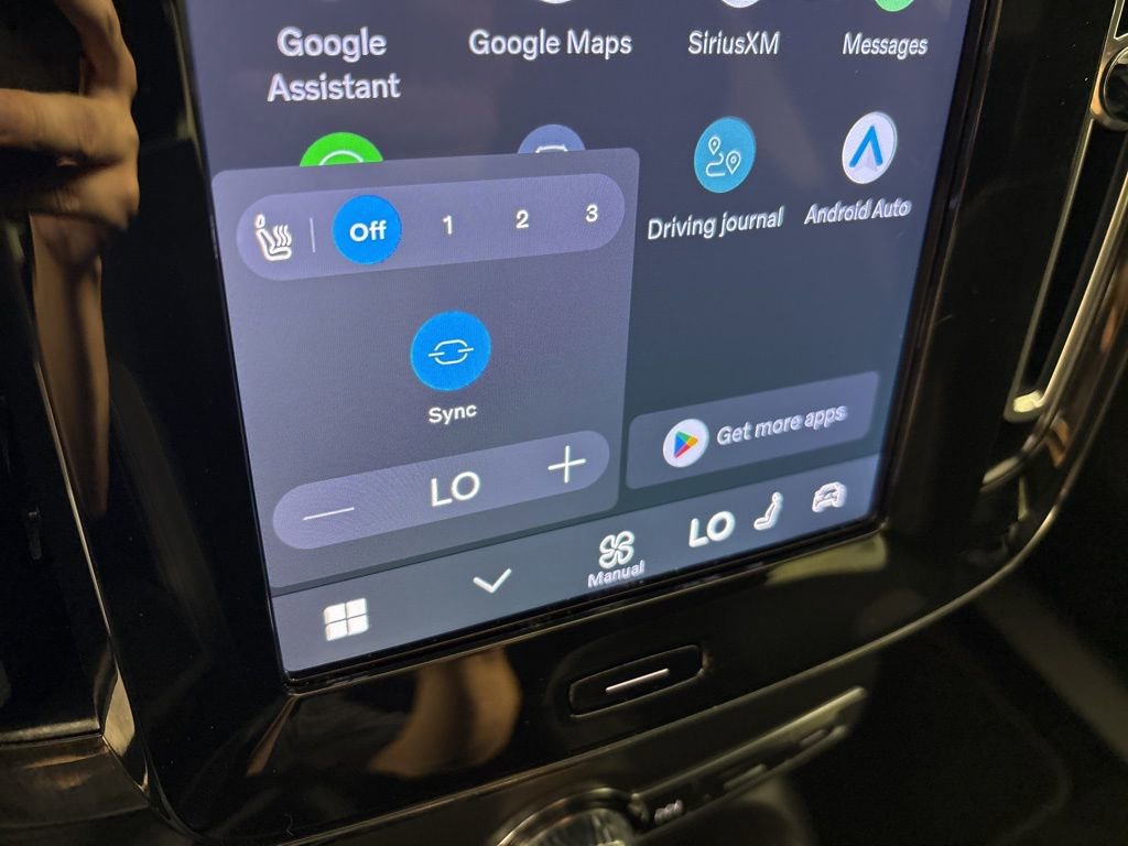 Used 2023 Volvo C40 P8 Recharge Plus image 35