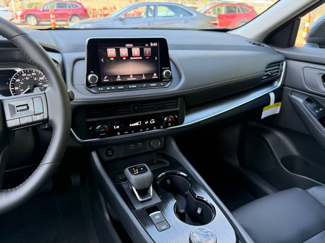 New 2026 Nissan Rogue Dark Armor AWD/4WD image 21