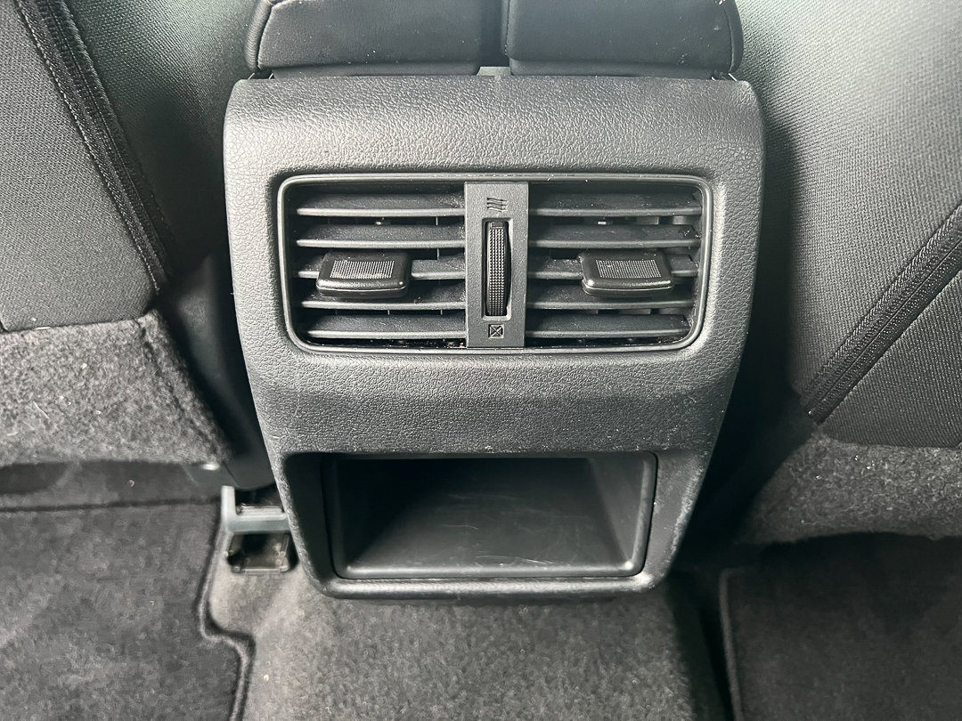 Used 2023 Nissan Rogue S image 28