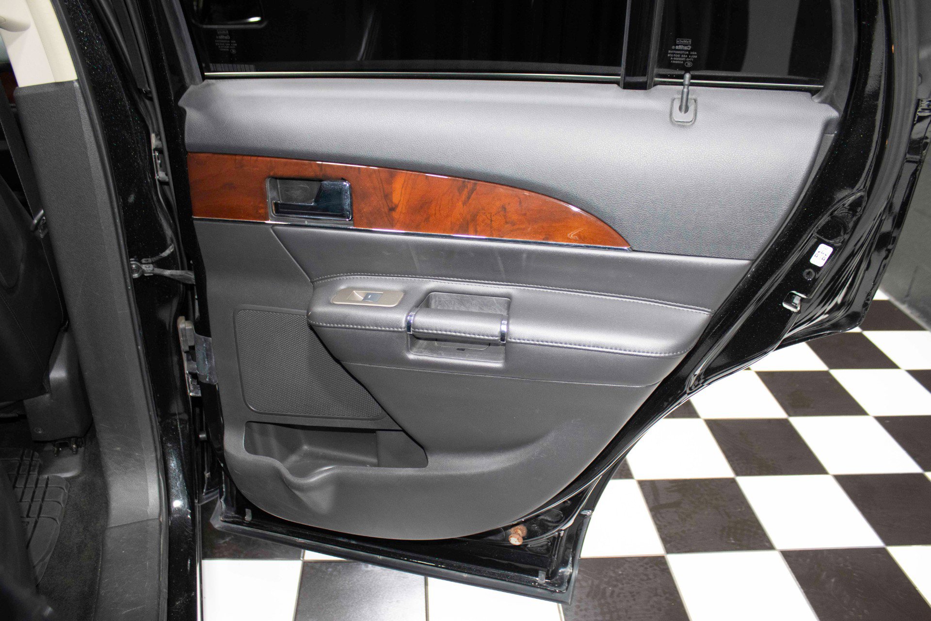 Used 2014 Lincoln MKX AWD w/ Olive Ash Wood Package image 27