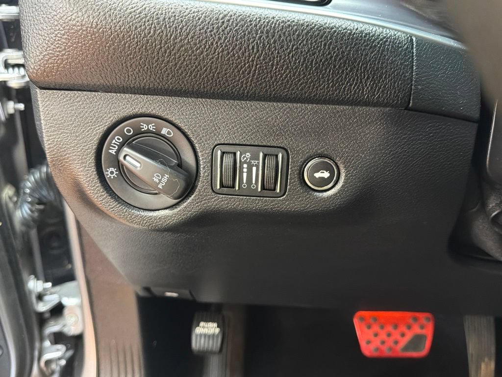 Used 2016 Dodge Challenger SXT w/ Super Sport Group (SS/T) RWD image 19